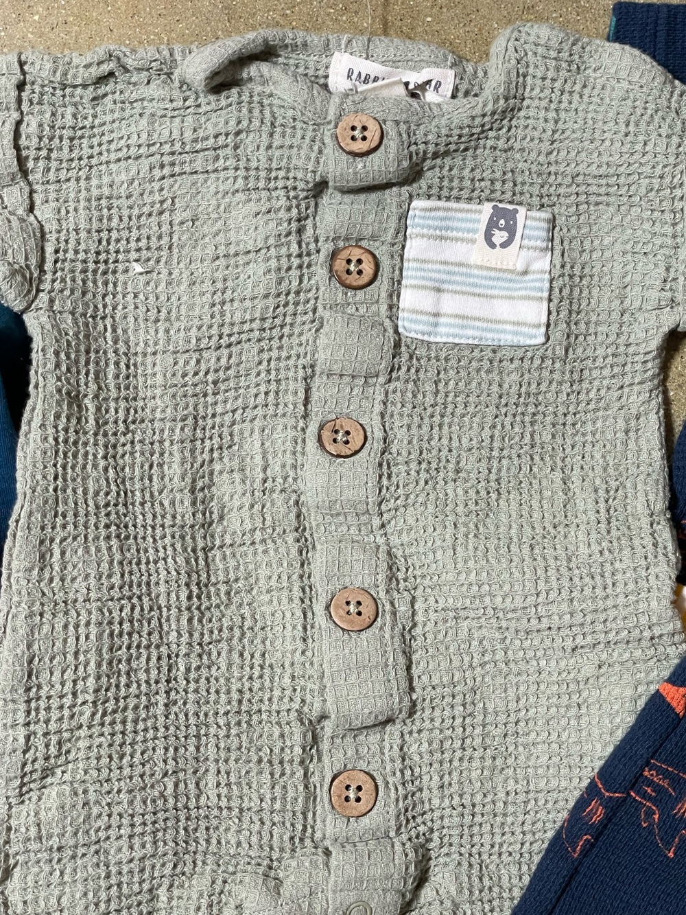 BABY BUNDLE - 19 Pieces - 3-6 Months Rabbit Bear, North Face, Carter’s, Old Navy - Picture 14 of 15